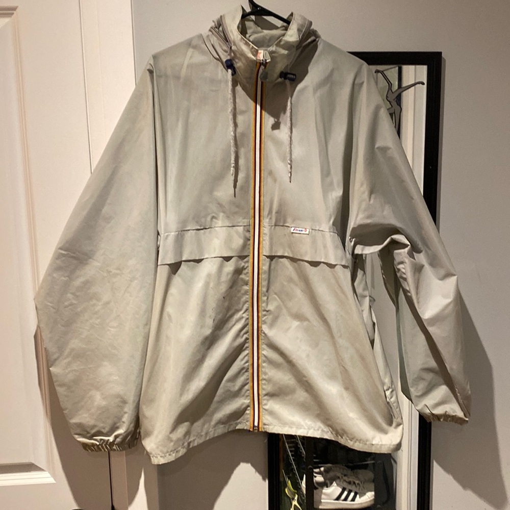 Vintage k way packable rain coat. Size 8. Mens large (I think)
